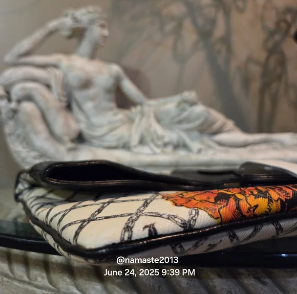 L.A.M.B Gwen Stefani Marigold Carlisle Clutch Designer Leather Celebrity #149 - Picture 8 of 13